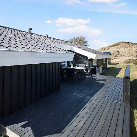 Summer House With Sea View In The Dunes *