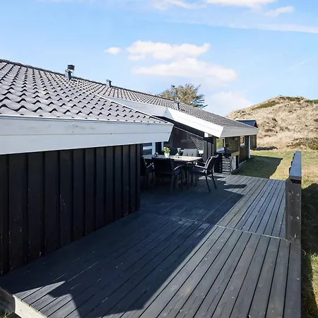 Summer House With Sea View In The Dunes